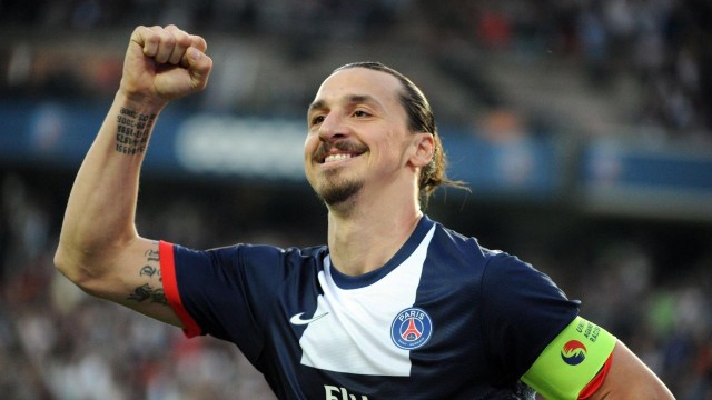 MILAN SPORTS中国站-冠军球队举办球员家庭日活动增强团队凝聚力，家庭足球队