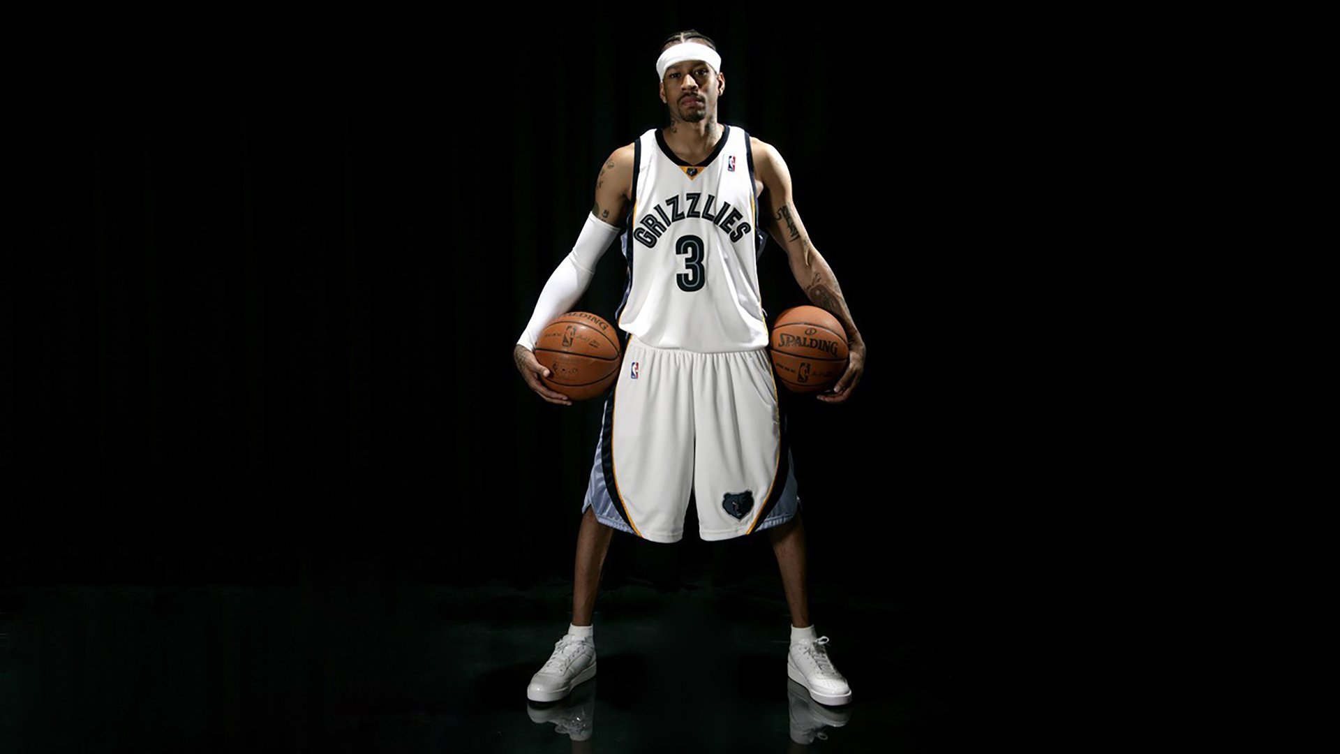 中国男足继续进行战术训练